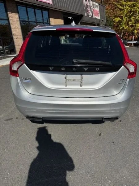 2015 Volvo V60 1st Gen - Image 6 of 12