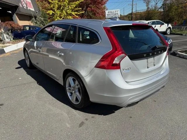 2015 Volvo V60 1st Gen - Image 7 of 12