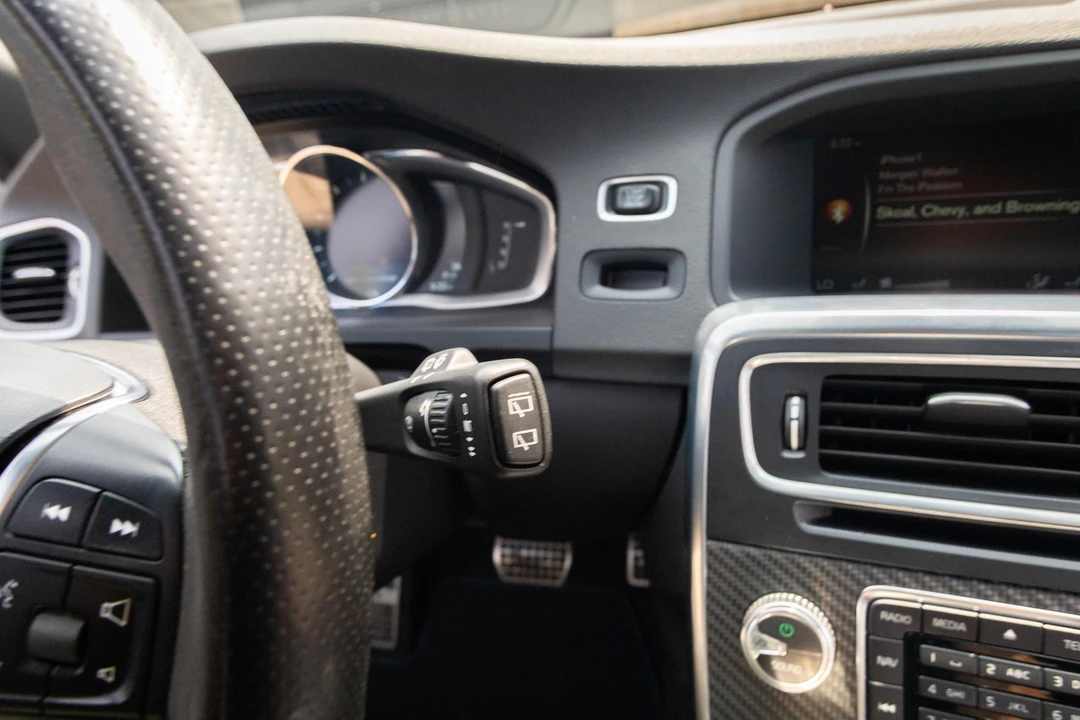 2015 Volvo V60 1st Gen - Image 27 of 31