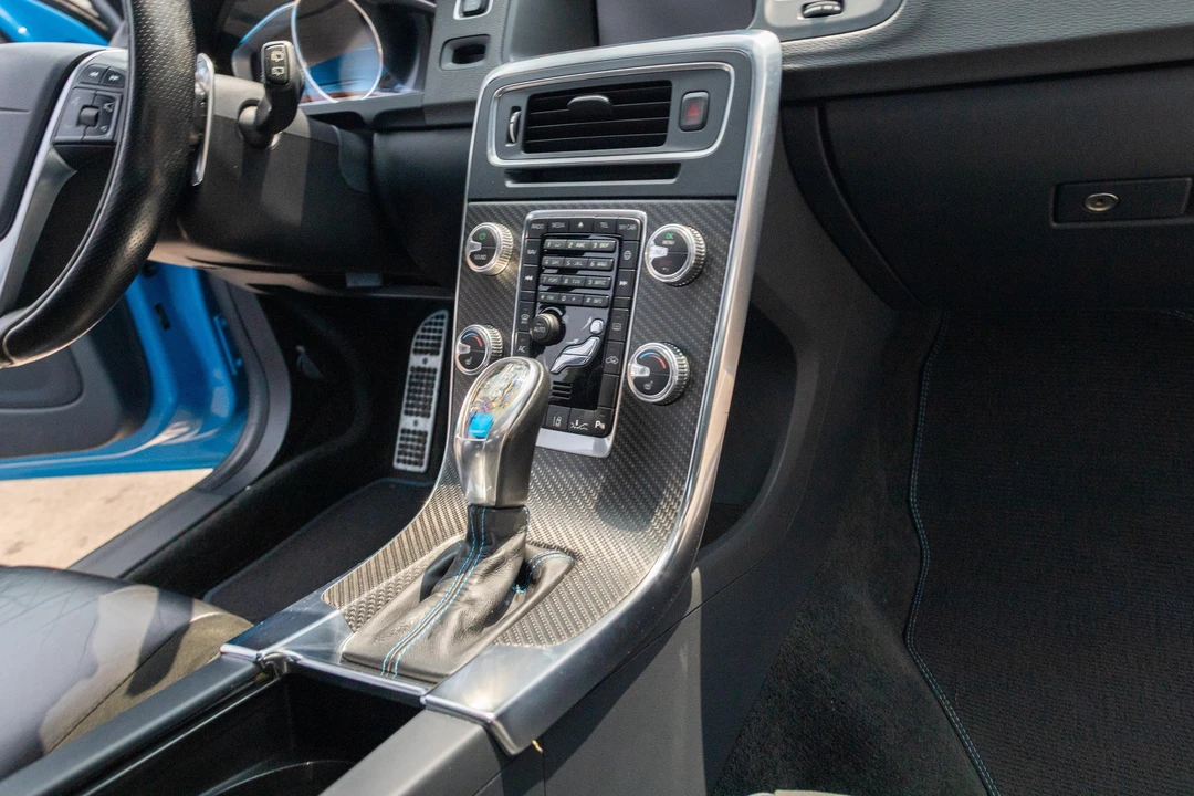 2015 Volvo V60 1st Gen - Image 31 of 31