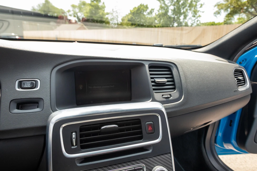 2015 Volvo V60 1st Gen - Image 29 of 31