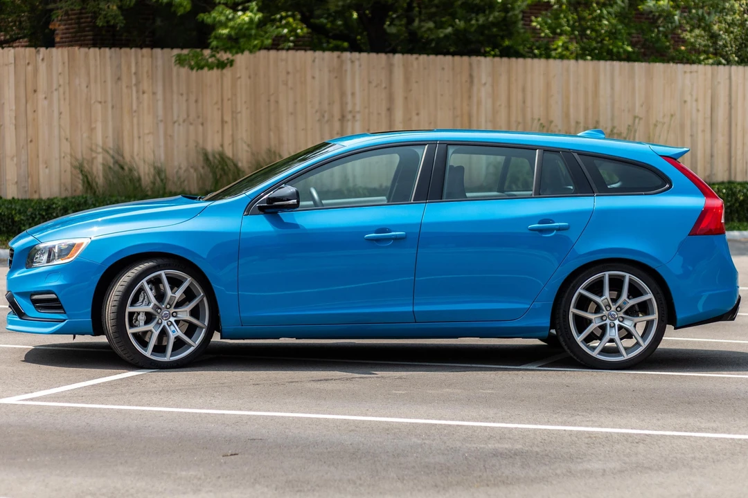 2015 Volvo V60 1st Gen - Image 3 of 31