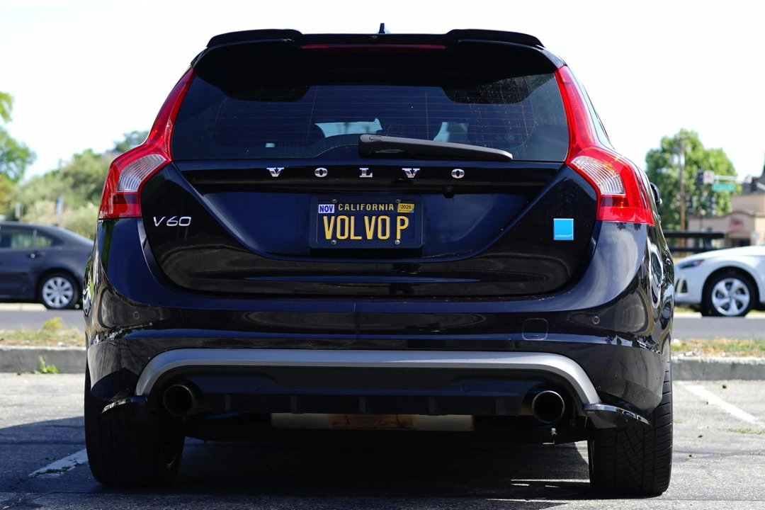 2015 Volvo V60 1st Gen - Image 5 of 31