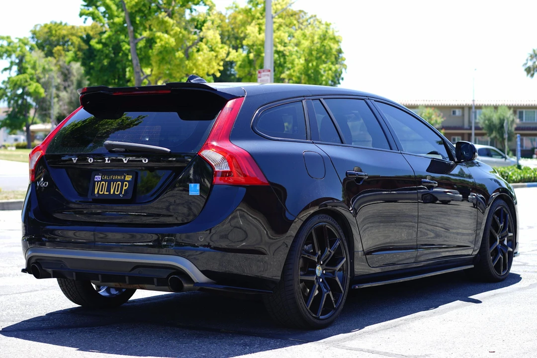 2015 Volvo V60 1st Gen - Image 4 of 31