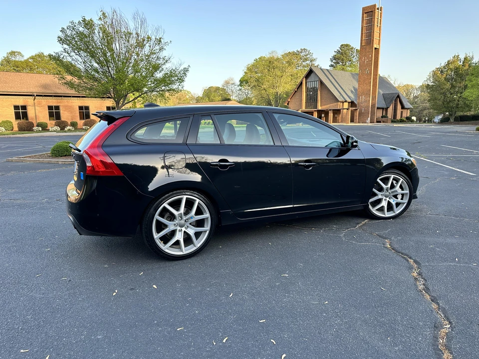 2015 Volvo V60 1st Gen - Image 31 of 31