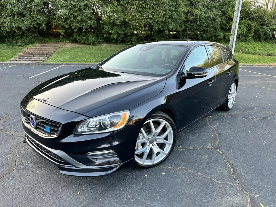 2015 Volvo V60 1st Gen - Image 13 of 31