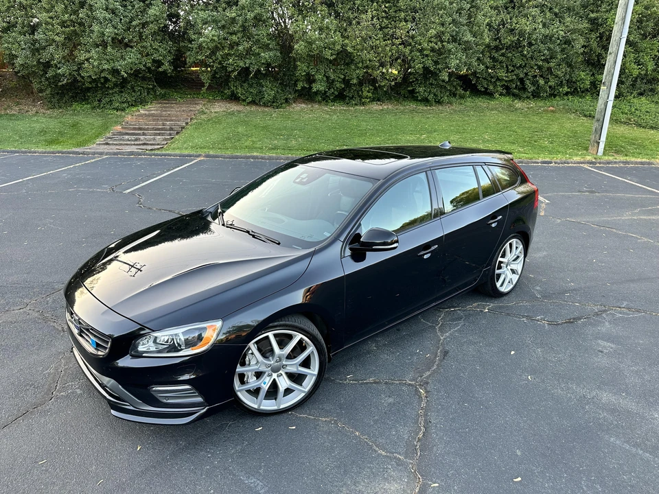 2015 Volvo V60 1st Gen - Image 16 of 31