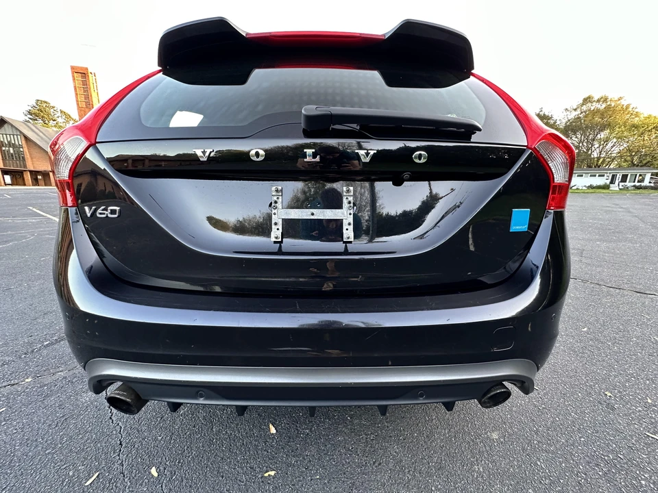 2015 Volvo V60 1st Gen - Image 27 of 31