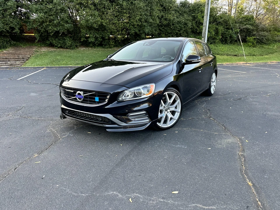 2015 Volvo V60 1st Gen - Image 10 of 31