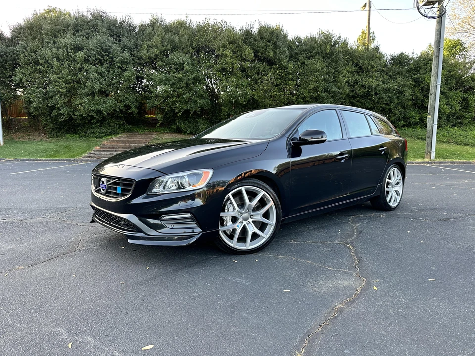2015 Volvo V60 1st Gen - Image 19 of 31