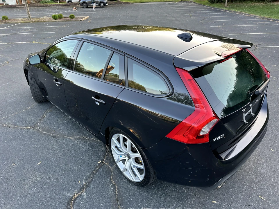 2015 Volvo V60 1st Gen - Image 24 of 31