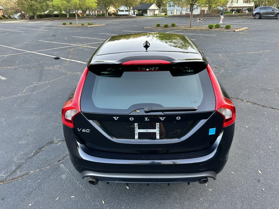 2015 Volvo V60 1st Gen - Image 26 of 31