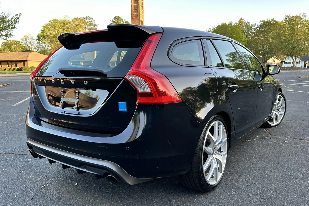 2015 Volvo V60 1st Gen - Image 4 of 31