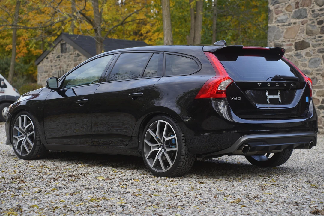 2015 Volvo V60 1st Gen - Image 4 of 31