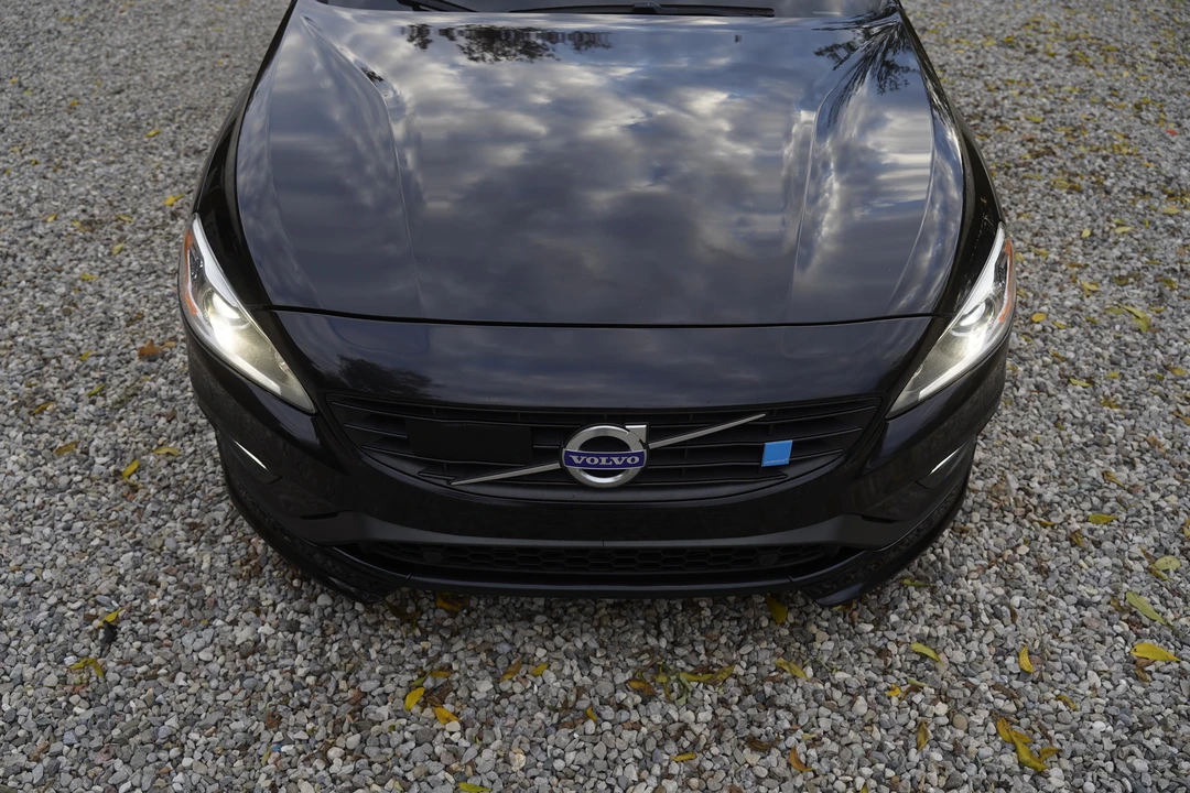 2015 Volvo V60 1st Gen - Image 19 of 31