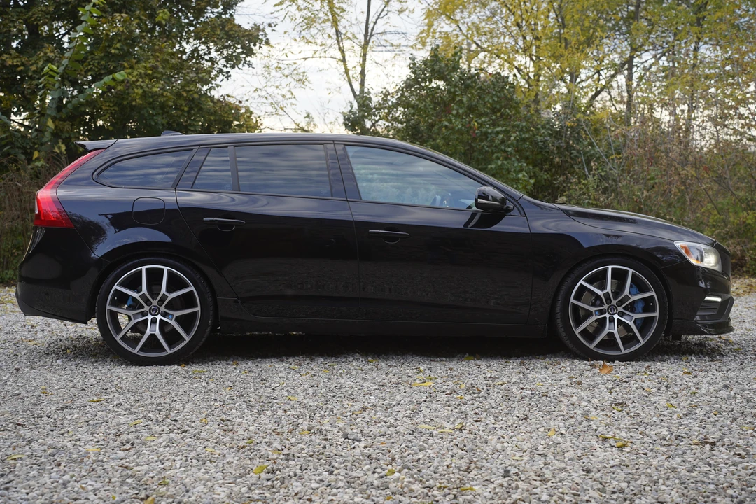 2015 Volvo V60 1st Gen - Image 3 of 31