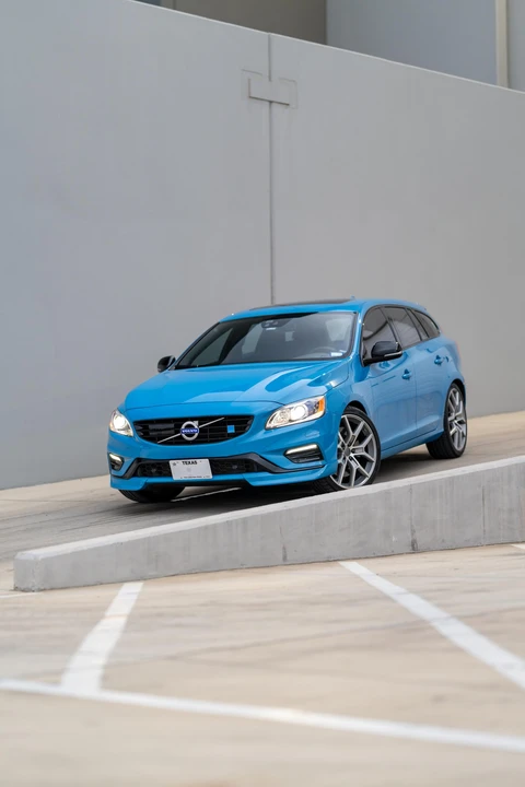 2015 Volvo V60 1st Gen - Image 7 of 31
