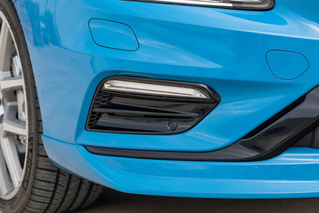 2015 Volvo V60 1st Gen - Image 15 of 31