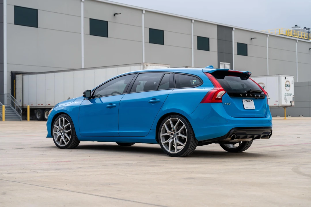 2015 Volvo V60 1st Gen - Image 10 of 31