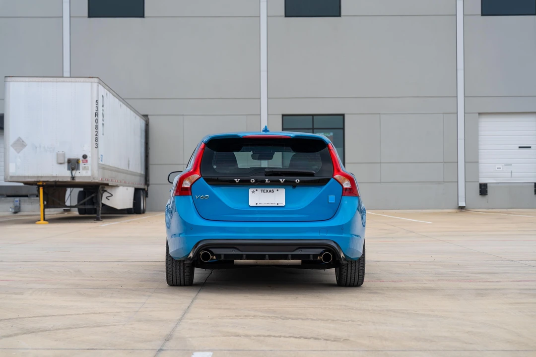 2015 Volvo V60 1st Gen - Image 11 of 31