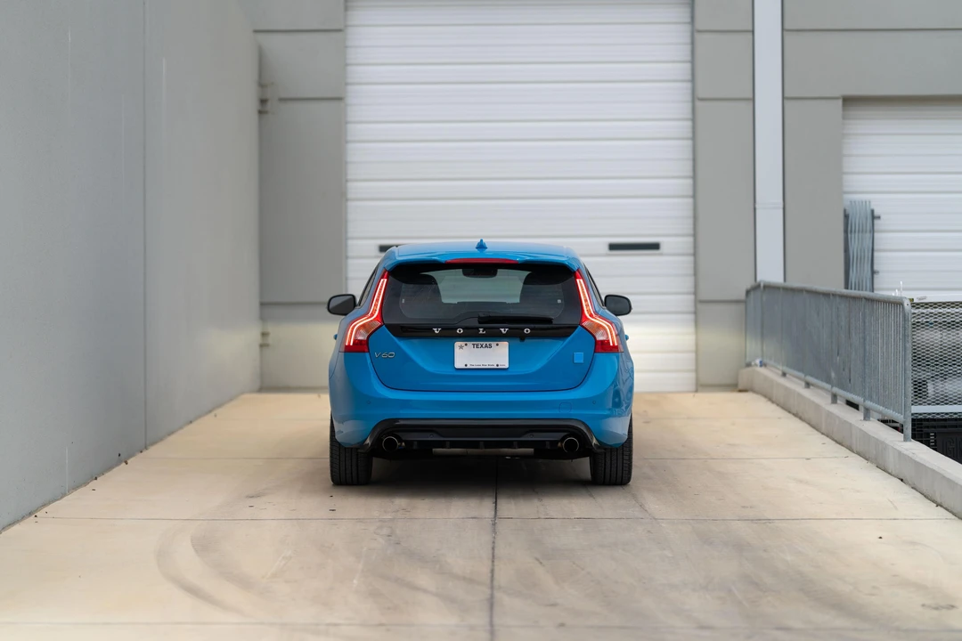 2015 Volvo V60 1st Gen - Image 12 of 31