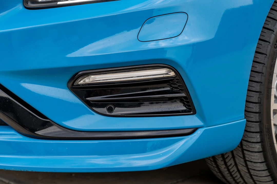 2015 Volvo V60 1st Gen - Image 22 of 31