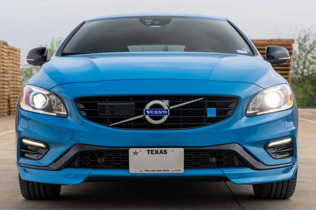 2015 Volvo V60 1st Gen - Image 2 of 31