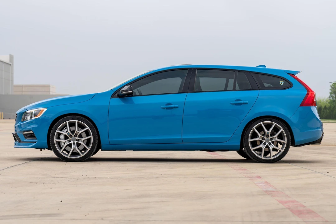 2015 Volvo V60 1st Gen - Image 3 of 31