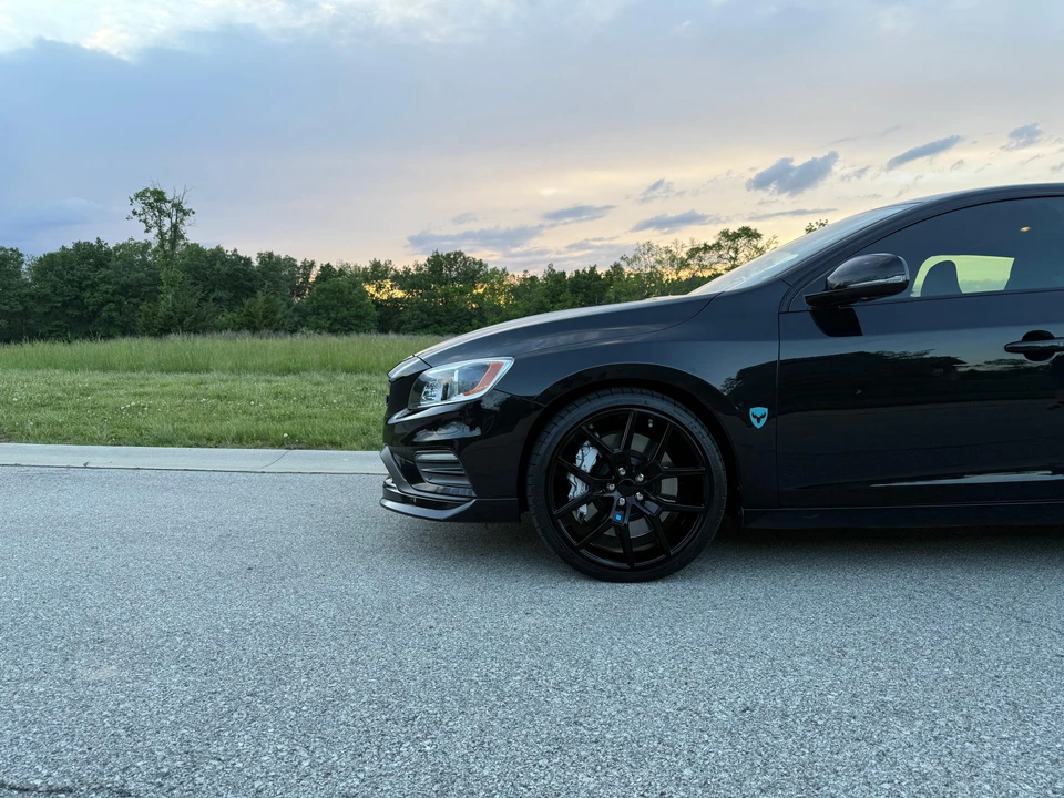 2015 Volvo V60 1st Gen - Image 21 of 31