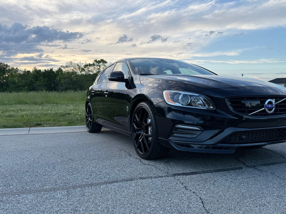 2015 Volvo V60 1st Gen - Image 27 of 31