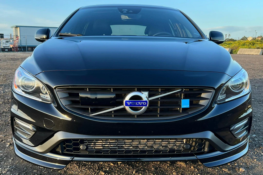 2015 Volvo V60 1st Gen - Image 2 of 31
