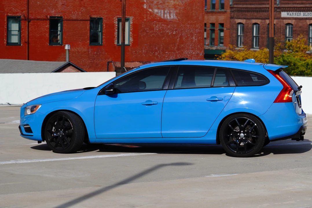 2015 Volvo V60 1st Gen - Image 15 of 31