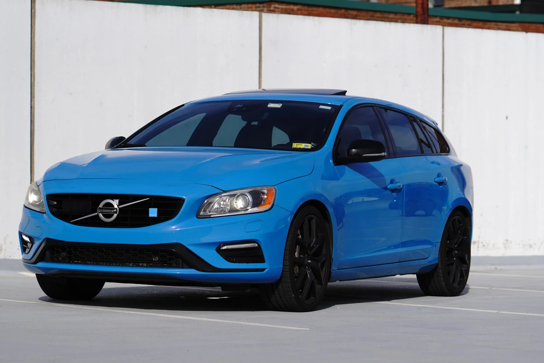 2015 Volvo V60 1st Gen - Image 11 of 31