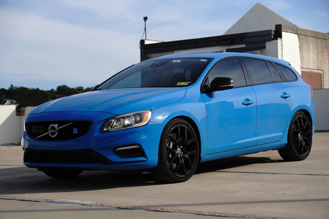 2015 Volvo V60 1st Gen - Image 13 of 31