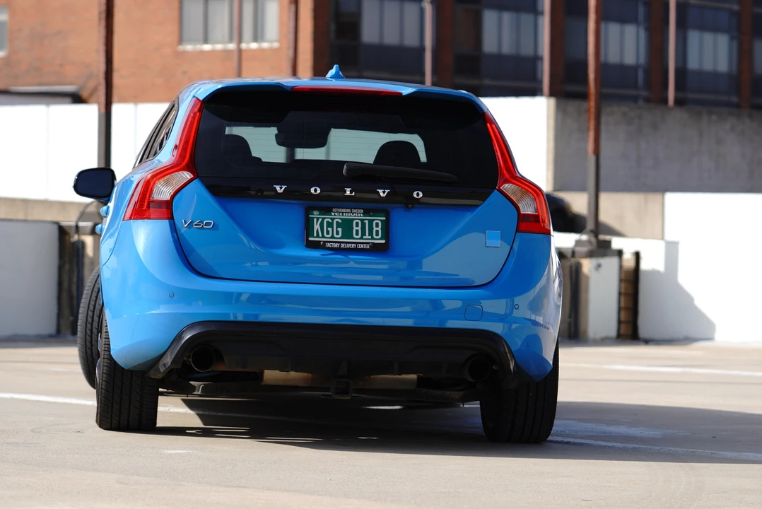 2015 Volvo V60 1st Gen - Image 21 of 31