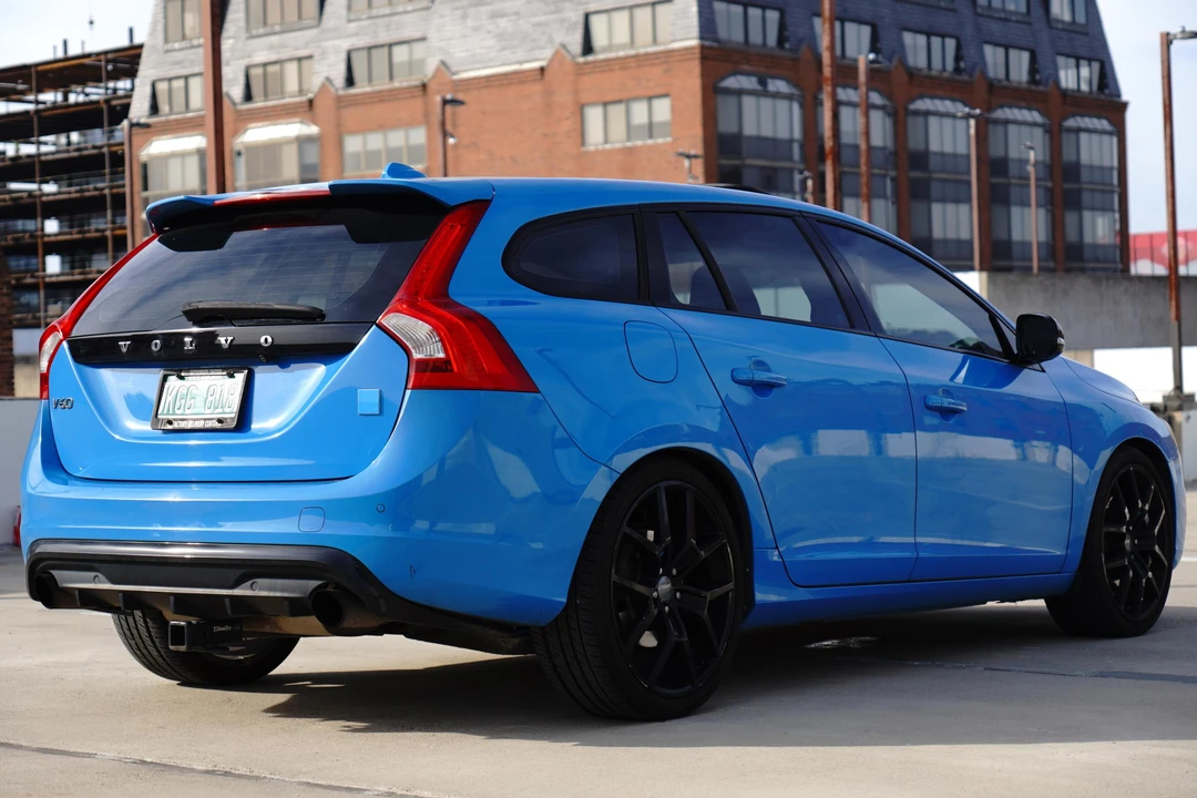 2015 Volvo V60 1st Gen - Image 4 of 31