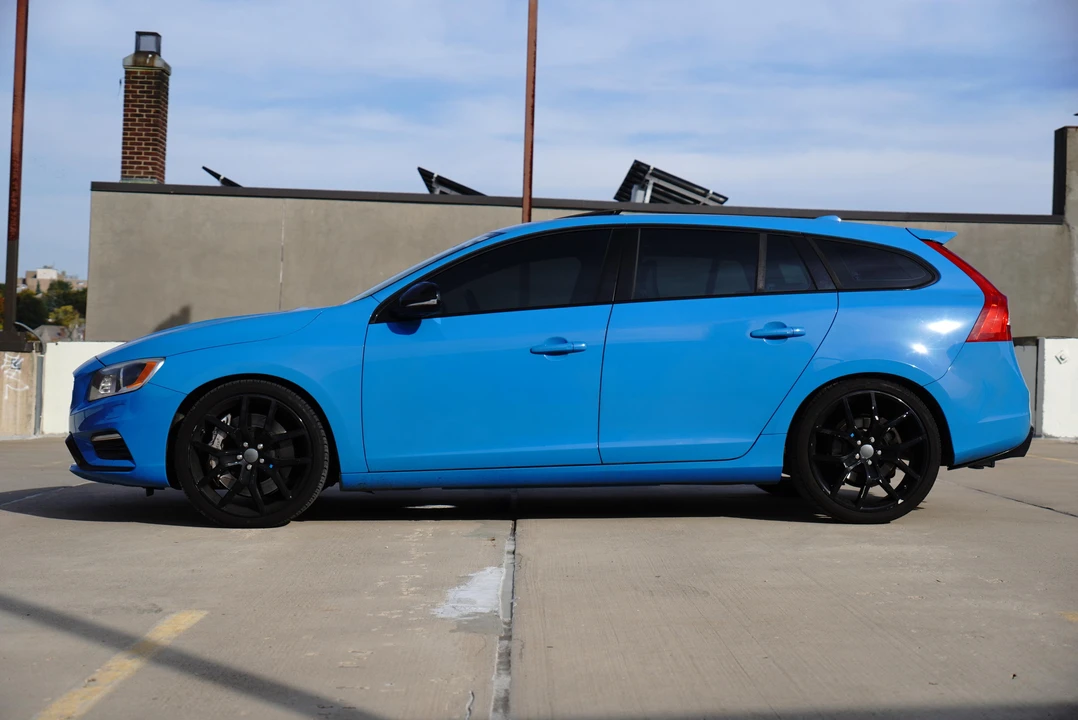2015 Volvo V60 1st Gen - Image 14 of 31