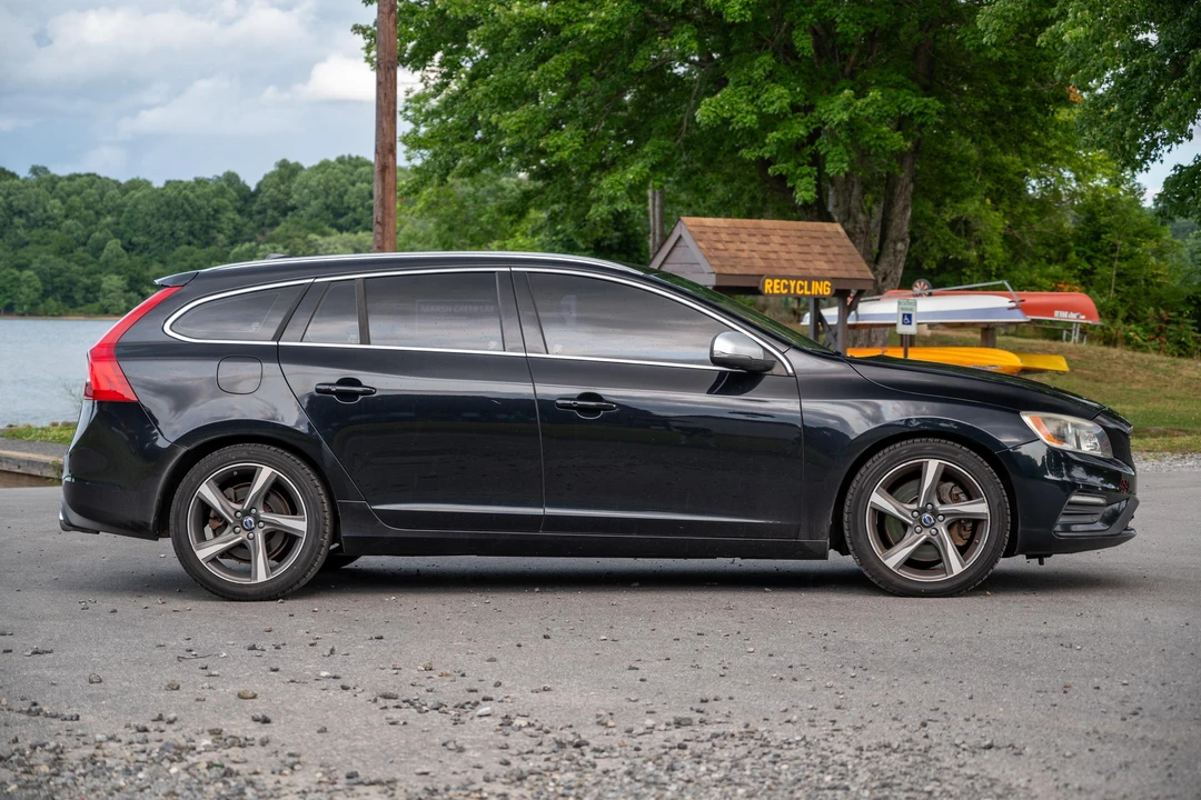 2015 Volvo V60 1st Gen - Image 3 of 31