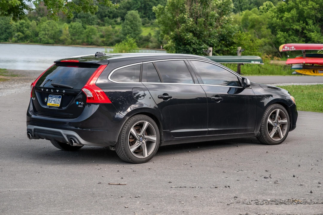 2015 Volvo V60 1st Gen - Image 8 of 31