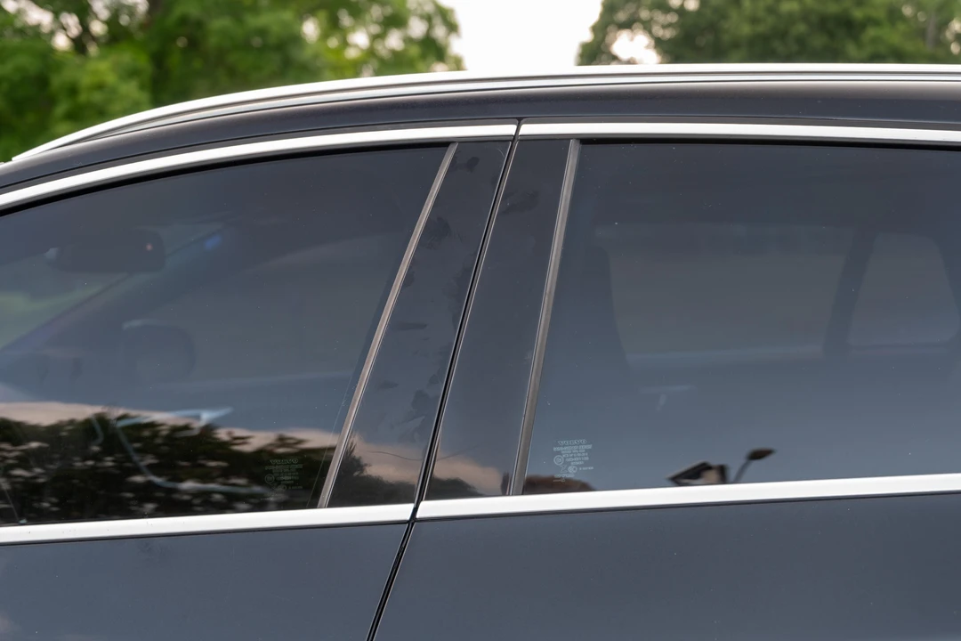 2015 Volvo V60 1st Gen - Image 21 of 31