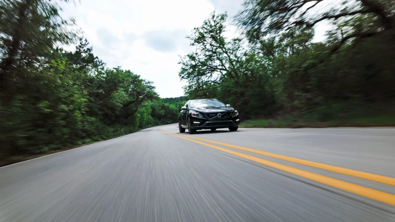 2015 Volvo V60 1st Gen - Image 19 of 31