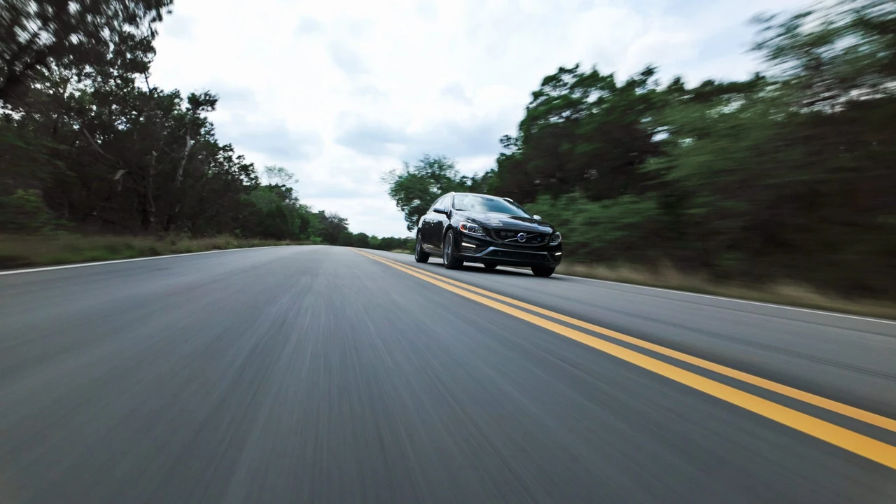 2015 Volvo V60 1st Gen - Image 20 of 31
