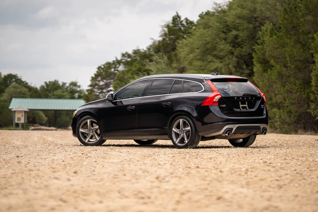 2015 Volvo V60 1st Gen - Image 6 of 31