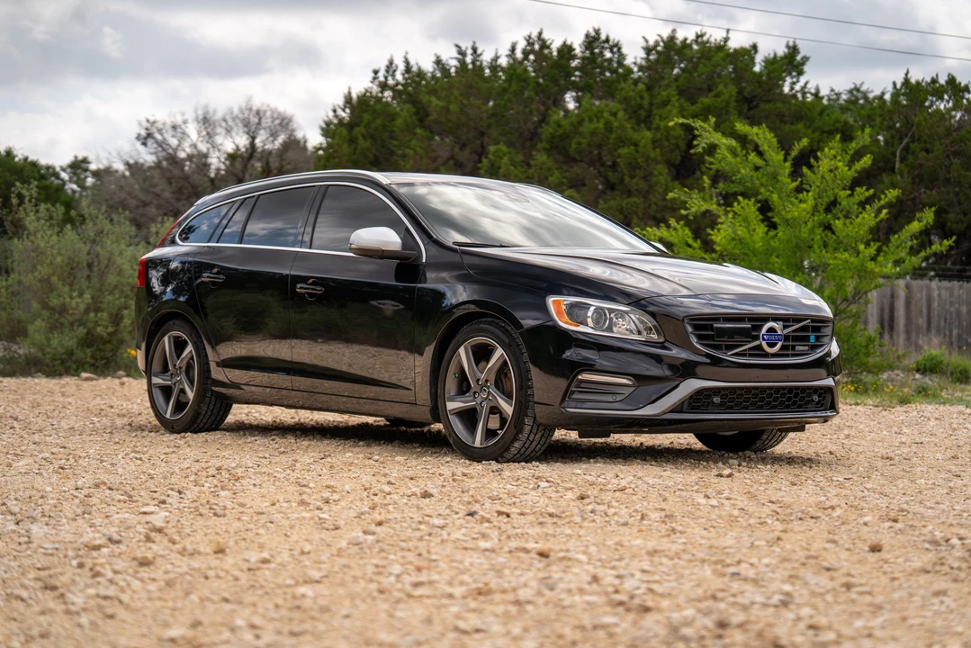 2015 Volvo V60 1st Gen - Image 12 of 31