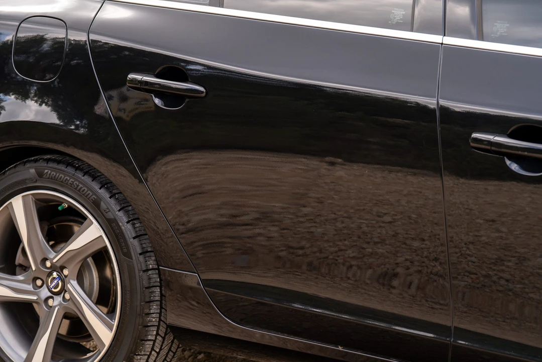 2015 Volvo V60 1st Gen - Image 28 of 31