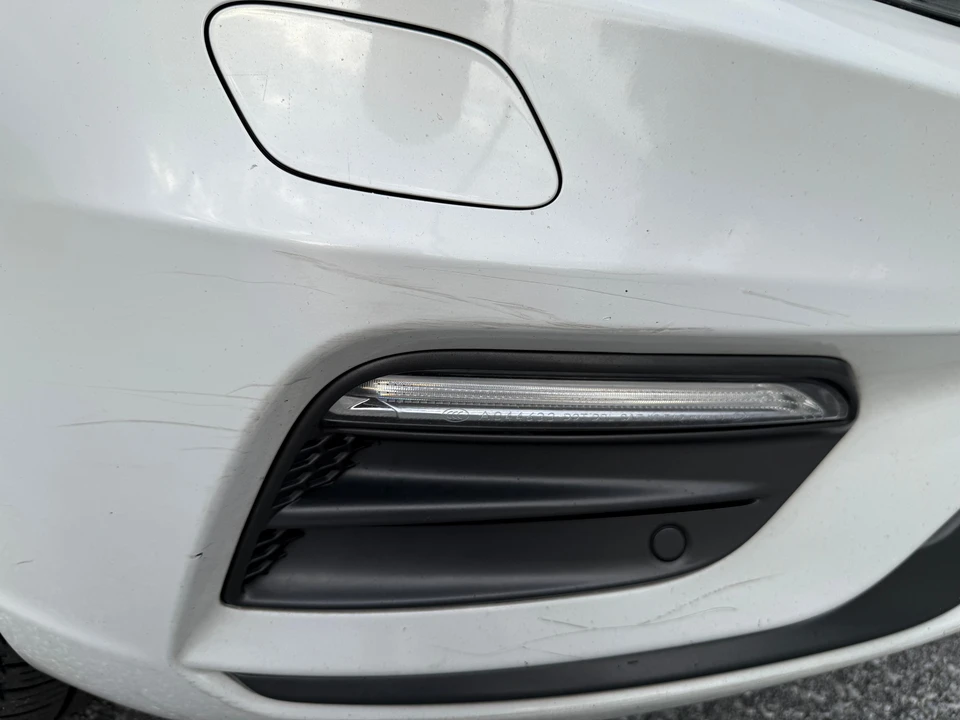 2015 Volvo V60 1st Gen - Image 10 of 31