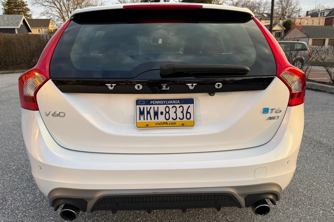 2015 Volvo V60 1st Gen - Image 5 of 31