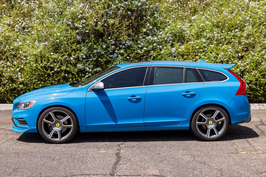 2015 Volvo V60 1st Gen - Image 9 of 31