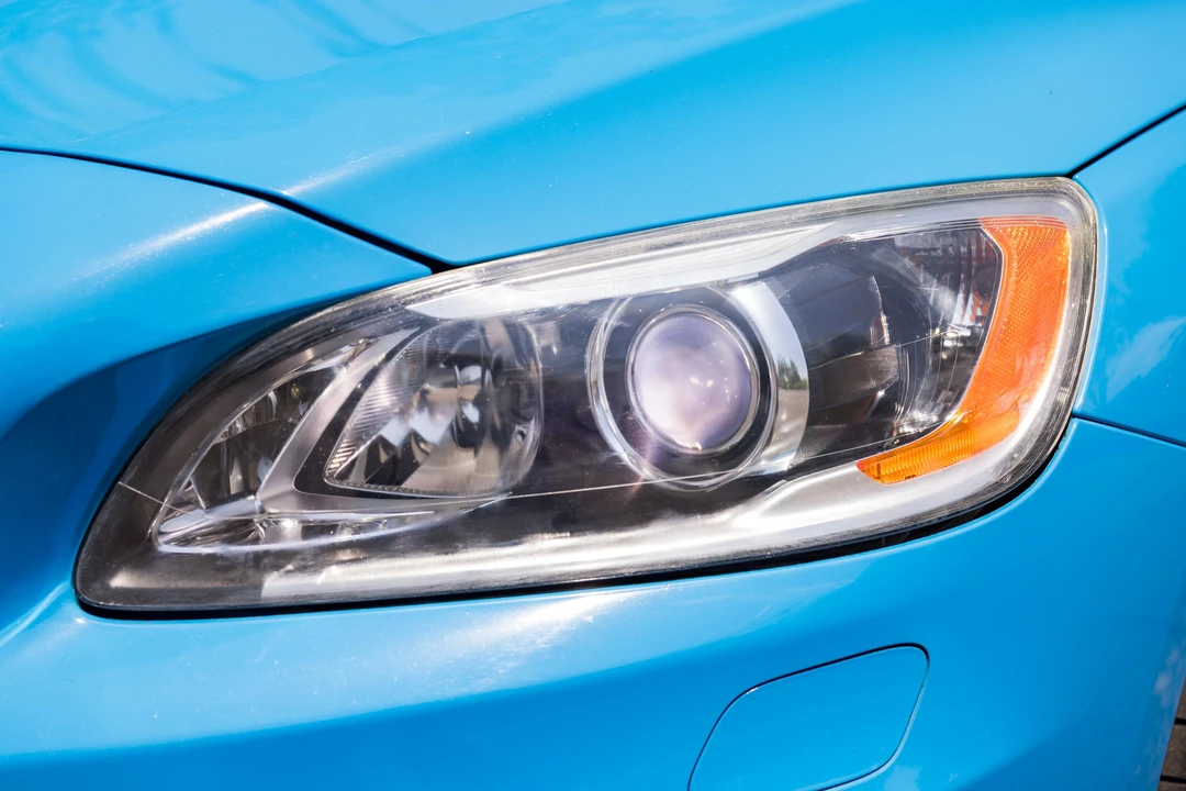 2015 Volvo V60 1st Gen - Image 12 of 31