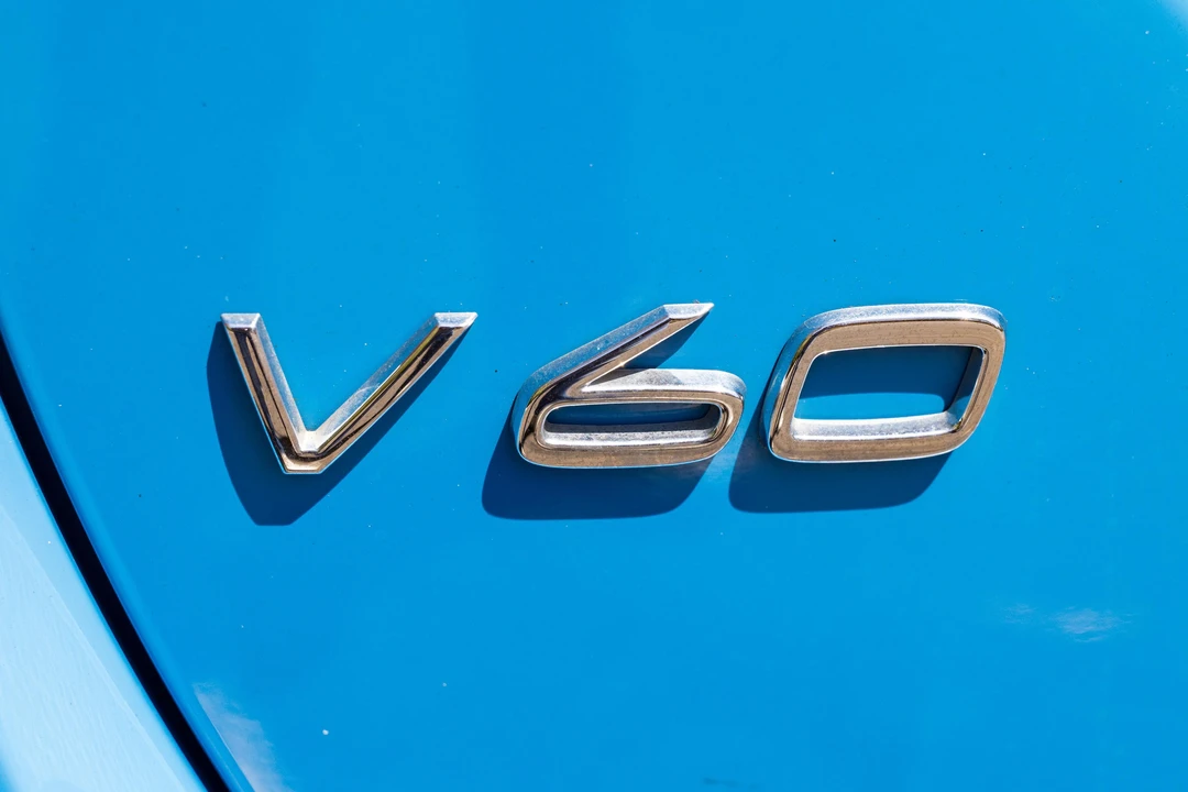 2015 Volvo V60 1st Gen - Image 25 of 31